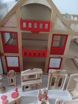 Drevenný domček s príslušenstvom - 2