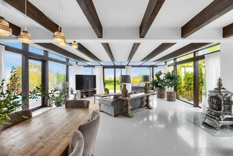 Nadštandardný 4-izbový rodinný dom s bazénom, výhľadom a súk - 2