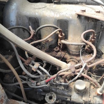 Motor Mercedes 2,2d +prevodovka - 2