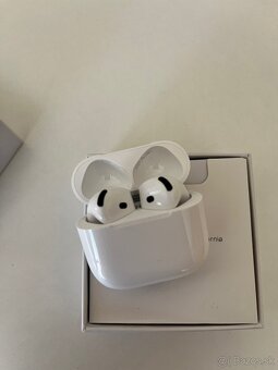 Apple AirPods (2. generácia) – ako nové - 2
