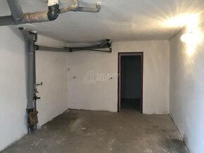 Ponúkame na prenájom garáž so skladom 43 m2 Bôrická cesta - 2