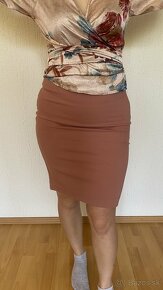 Lososová sukňa ORSAY - 2