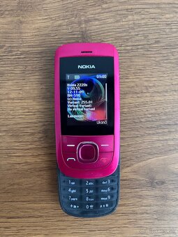 Nokia 2220s pink vysúvačka - 2