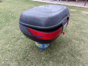 Predam kufor Givi Maxia - 2