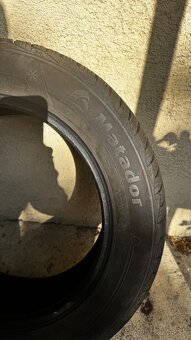 Predám 4 zimné pneumatiky 205/55 R16 - 2