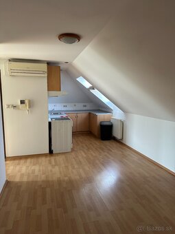 Polyfunkčný priestor na prenájom – Trojičné námestie, Poduna - 2