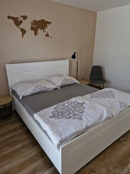 Biela drevená posteľ TIROL s matracami - 2