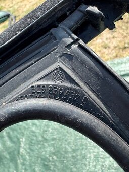 Zadné pravé tesnenie skla Passat B6 Combi - 2