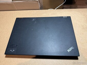 Notebook L560 na opravu alebo diely. - 2