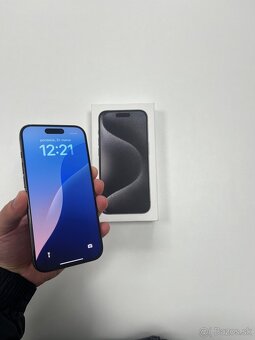 Apple iPhone 15 Pro 128GB - 2