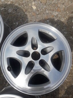 Elektróny Mitsubishi 5x114.3 R16 - 2