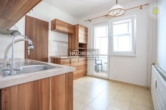 HALO reality - Prenájom, štvorizbový byt Považská Bystrica, - 2