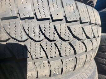 215/70R15C - 2
