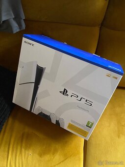 PS5 + 2x dualsense - 2