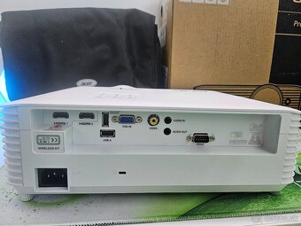 Smart DLP projektor Acer M311, premietanie aj z jasného dňa - 2