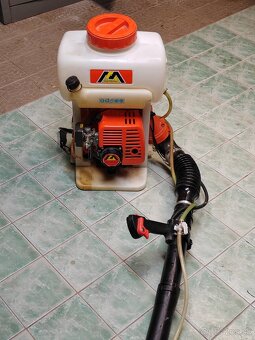 Predám motorový postrekovač - 2