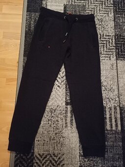 Superdry čierne zimné - 2