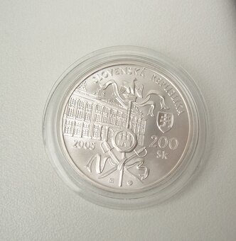 200sk Bratislavsky mier 2005 BK, top stav - 2