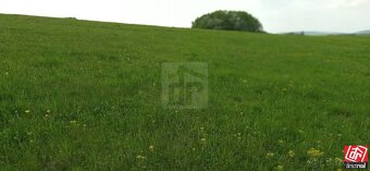 Veľký pozemok  v tichej časti. - 2