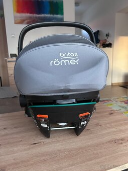 Vajicko BRITAX RÖMER Autosedačka Baby-Safe iSense (0-13 kg) - 2