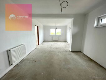 Priestranná novostavba 3 izb. byt s balkónom na predaj - 2