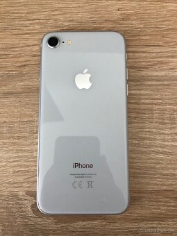 iPhone 8 64GB Silver - 2