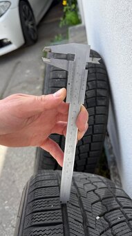 225/55R16 - 2