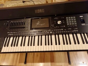 Predám Korg pa5x 61klaves - 2