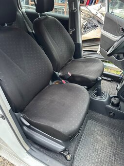 Predám AIRBAGY sedačky Budíky Nárazník Toyota Yaris 2006- - 2