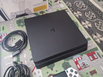 Playstation 4 - 2