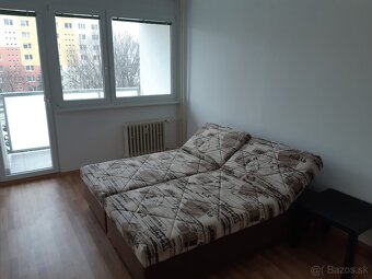 Prenajom 3 izboveho bytu pri OC retro - 2