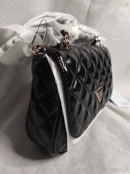 Čierna kabelka zn. Guess - 2