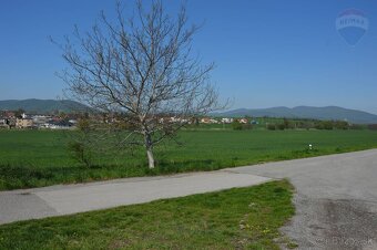 Predaj investičný stavebný pozemok Boleráz - 2