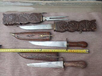 Nože stredný 30€ ostatné 25€ kus - 2