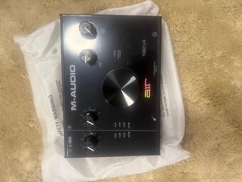 M-Audio AIR 192|4 Vocal Studio Pro - 2