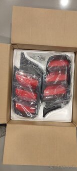 Predám zadné svetlá na mustang - 2