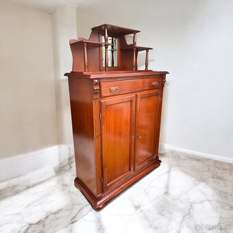 Prekrásna vysoká elegantná komoda, top stav, V173xS108xH46 - 2