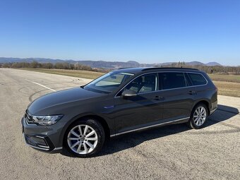 VW Passat GTE 1.4 TSI Plug-In Hybrid - 2