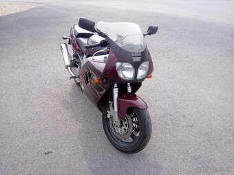 Yamaha FZR 600 genesis - 2