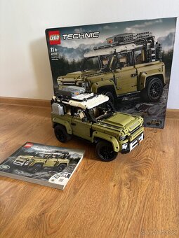 LEGO® Technic 42110 Land Rover Defender - 2