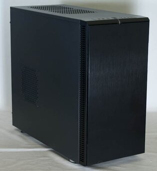 Komponenty na PC – skrinka, GPU HD7870, zdroj 425W, chladič - 2