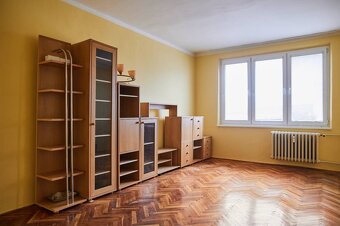 Hlinková 12- Na predaj 2-izbový byt s potenciálom - 2