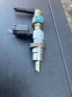 Piaty vstrekovač FAP DPF filtra H8200769153 na Renault - 2
