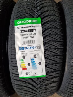 225/45R17 celorocne - 2