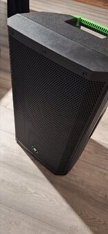Mackie 1300w - 2