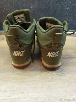 Prechodné dámske Nike topanky - 2