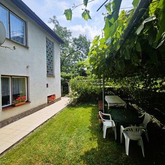 Predaj 6i RD , tichá lokalita, garáž, vínna pivnica, Červený - 2