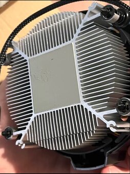 Predám  orginál chladič na AMD RYZEN 5 5600x - 2