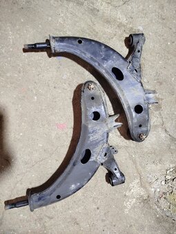 Subaru Forester SF - 2