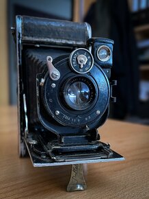 Starý historický fotoaparat Prontor Pallette - 2